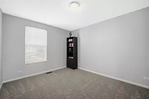 136 Lilac St, Bolingbrook, IL 60490 - Photo 17