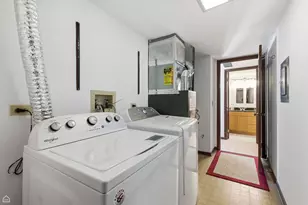 1749 Vermont Dr, Elk Grove Village, IL 60007 - Photo 19