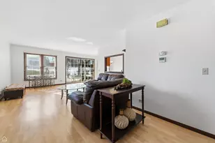 1749 Vermont Dr, Elk Grove Village, IL 60007 - Photo 7