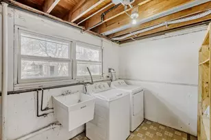 1630 Maple Ln, Elgin, IL 60123 - Photo 11