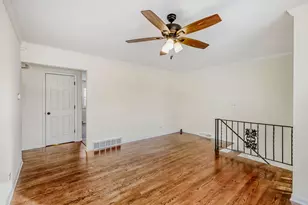 1630 Maple Ln, Elgin, IL 60123 - Photo 15