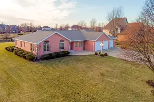 18816 S Chestnut Dr, Shorewood, IL 60404 - Photo 3