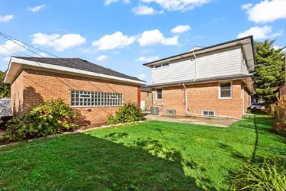 10206 S Saint Louis Avenue, Evergreen Park, IL 60805 - Photo 35