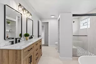 10206 S St Louis Ave, Evergreen Park, IL 60805 - Photo 23