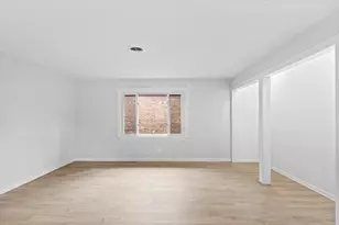 10206 S St Louis Ave, Evergreen Park, IL 60805 - Photo 15