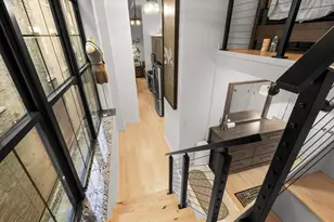 212 N Center St, Bloomington, IL 61701 - Photo 15