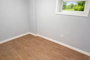 5518 W Melrose St, Chicago, IL 60641 - Photo 7