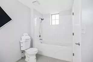 3817 S Ellis Ave, Chicago, IL 60653 - Photo 9