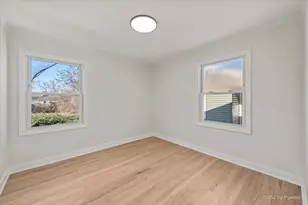 136 Walnut Ct, Mundelein, IL 60060 - Photo 13