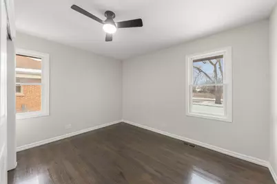 956 S Cadwell Avenue, Elmhurst, IL 60126 - Photo 9