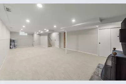 956 S Cadwell Avenue, Elmhurst, IL 60126 - Photo 17