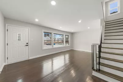 956 S Cadwell Avenue, Elmhurst, IL 60126 - Photo 3