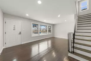 956 S Cadwell Ave, Elmhurst, IL 60126 - Photo 3