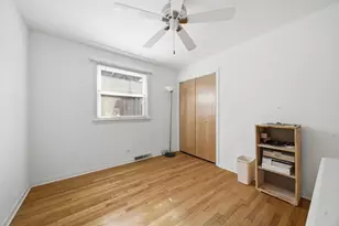 11326 S Troy St, Chicago, IL 60655 - Photo 11