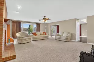 8306 E Crockett Rd, Roscoe, IL 61073 - Photo 23