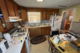 1811 N Raynor Ave, Crest Hill, IL 60403 - Photo 3