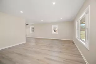 675 Washington Ave, Bourbonnais, IL 60914 - Photo 3