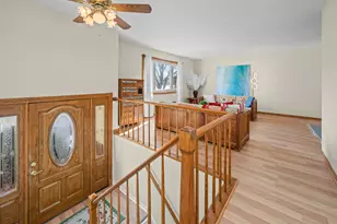 4480 Thornbark Dr, Hoffman Estates, IL 60192 - Photo 3