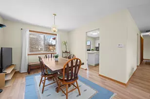 4480 Thornbark Dr, Hoffman Estates, IL 60192 - Photo 7