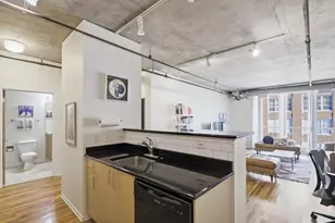 700 W Van Buren St, Chicago, IL 60607 - Photo 7