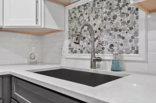 711 S River Rd, Des Plaines, IL 60016 - Photo 11