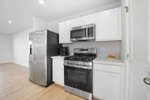 1748 Furrow St, Dekalb, IL 60115 - Photo 9