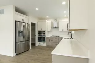 379 Larkspur Ln, Normal, IL 61761 - Photo 9