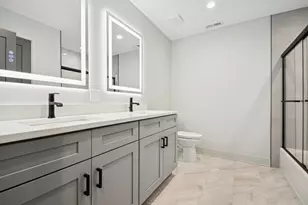 11036 Austin Ave, Chicago Ridge, IL 60415 - Photo 21