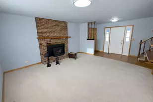 862 Omaha Ct, Carol Stream, IL 60188 - Photo 7