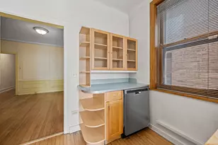 559 W Roscoe St, Chicago, IL 60657 - Photo 9