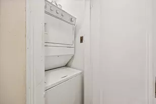 559 W Roscoe St, Chicago, IL 60657 - Photo 19