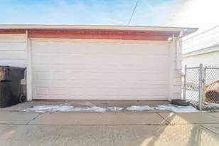 12728 S Saginaw Ave, Chicago, IL 60633 - Photo 29