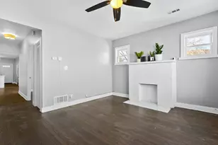 2009 W Garfield Blvd, Chicago, IL 60636 - Photo 3