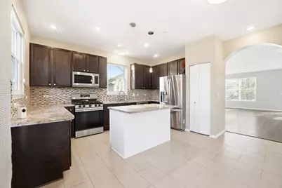 2140 Colchester Avenue, Hoffman Estates, IL 60192 - Photo 15