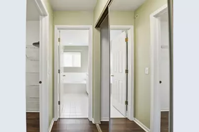 2140 Colchester Avenue, Hoffman Estates, IL 60192 - Photo 29