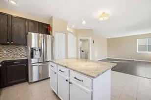 2140 Colchester Ave, Hoffman Estates, IL 60192 - Photo 17