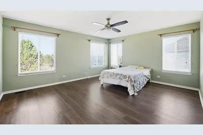 2140 Colchester Avenue, Hoffman Estates, IL 60192 - Photo 27