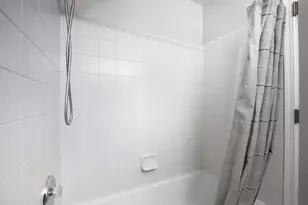 2140 Colchester Ave, Hoffman Estates, IL 60192 - Photo 41