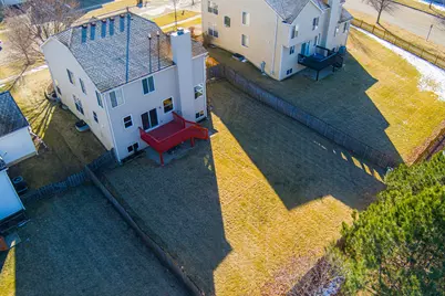 2140 Colchester Avenue, Hoffman Estates, IL 60192 - Photo 5