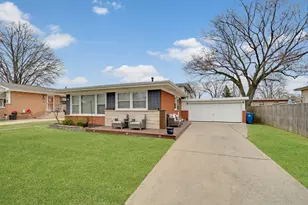 333 Homewood Ct, Chicago Heights, IL 60411 - Photo 1