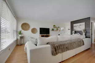 333 Homewood Ct, Chicago Heights, IL 60411 - Photo 3