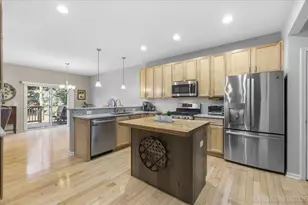 1209 John Hancock Dr, Bolingbrook, IL 60490 - Photo 3