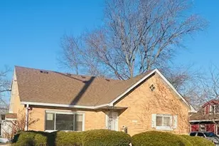 1000 N Lewis Ave, Waukegan, IL 60085 - Photo 3