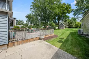 732 Park Ave, Sycamore, IL 60178 - Photo 25