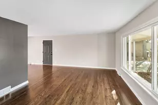 1339 Heather Rd, Homewood, IL 60430 - Photo 3