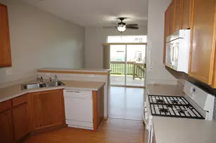 383 Chesapeake Ln, Oswego, IL 60543 - Photo 5