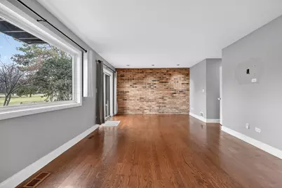 1414 N Bridgeport Drive, Mount Prospect, IL 60056 - Photo 17