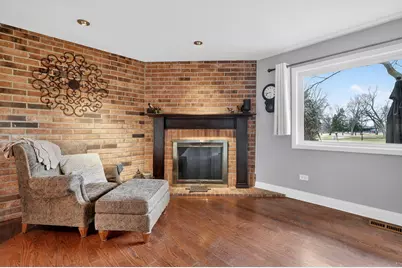 1414 N Bridgeport Drive, Mount Prospect, IL 60056 - Photo 17