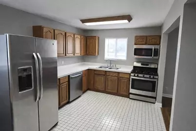 36107 N Green Bay Road, Waukegan, IL 60087 - Photo 5