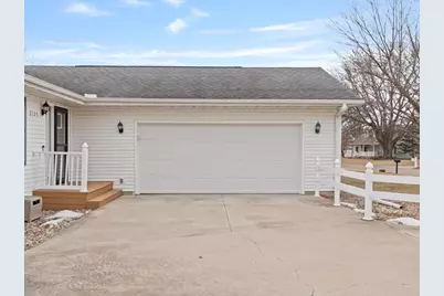 3125 Castlebury Place, Galesburg, IL 61401 - Photo 3